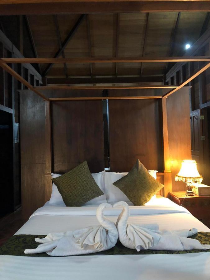 Billion Views Khaosok Homestay Khao Sok National Park Exteriör bild